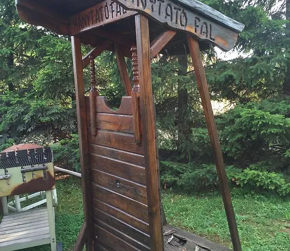 Sarvari Vendeghaz Pecs,hosszuheteny